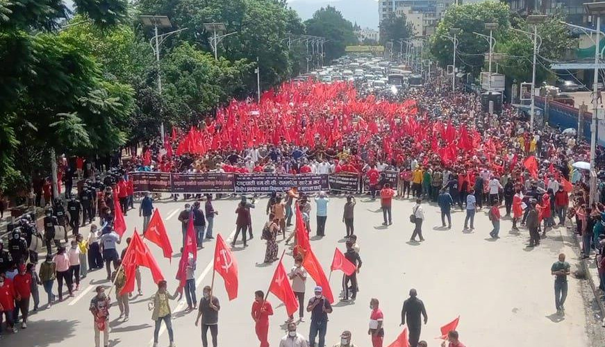 विप्लवको आमसभामा उपत्यकाबाहिरबाट २१ वटा बसमा मान्छे ल्याइयो