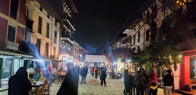 बन्दीपुरमा पर्यटकको चहलपहल बढ्दै