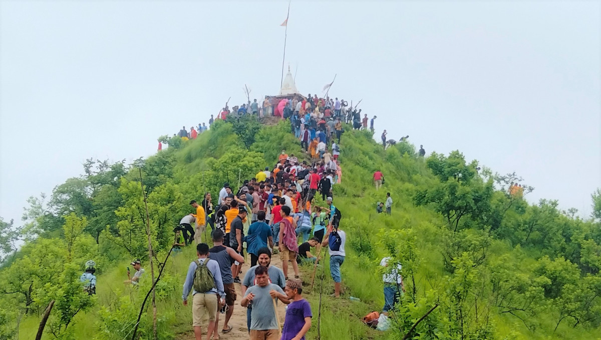 बर्फानी बाबा र सन्तानेश्वर महादेव मन्दिरलाई पर्यटनको गन्तव्यका रूपमा विकास गरिँदै