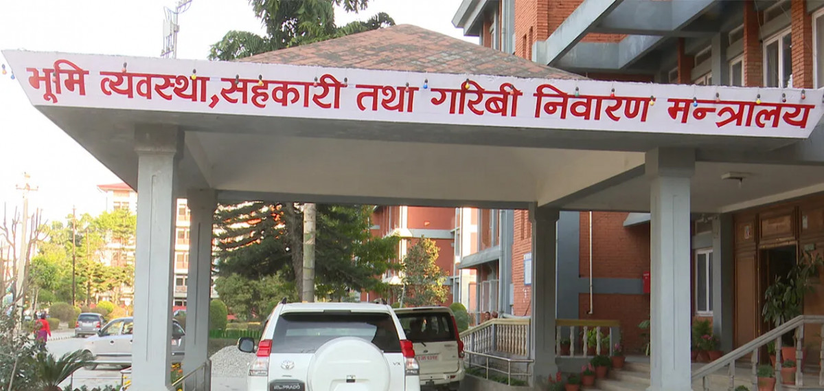 मालपोत कार्यालयमा ‘टाइमकार्ड’ लागू हुँदै