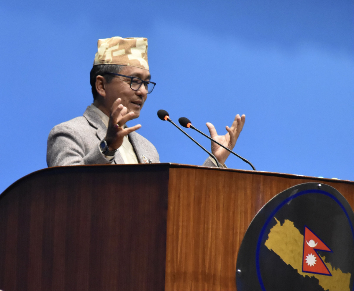 प्रधानमन्त्रीलाई हाइड्रोजन गाडी दिएका थियौँ, स्टार्ट नहुँदै हामफाल्नुभयो : राजेन्द्र लिङ्देन