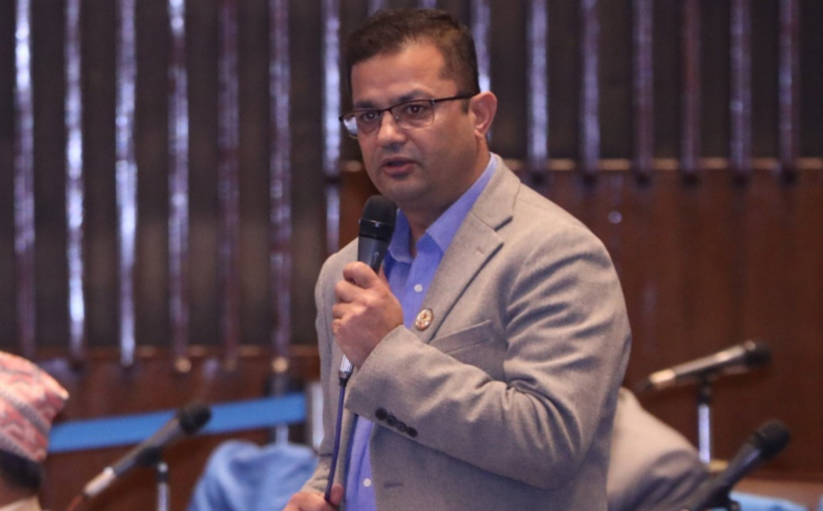 राजनीतिक स्वार्थको रोटी सेक्नका लागि शिक्षकहरूलाई उत्तेजित बनाइयो : पदम गिरी
