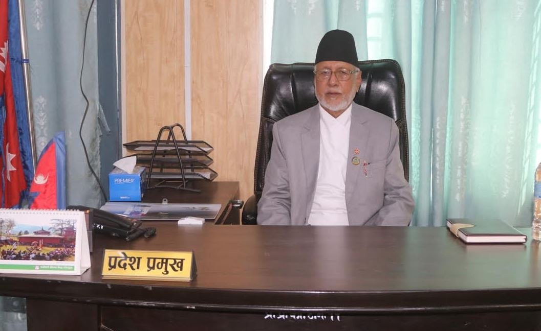 सुदूरपश्चिम प्रदेश प्रमुख समक्ष उपनिर्वाचनको प्रतिवेदन पेस