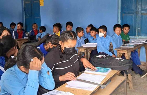 खोटाङका सामुदायिक विद्यालयमा जीवनोपयोगी शिक्षा अभियान