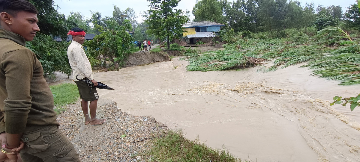 सर्लाहीका १६ सयभन्दा बढी घर डुबानमा
