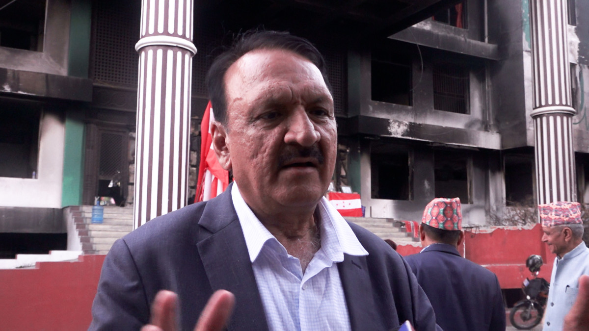 निर्वाचन गर्ने तर्फ सरकार गम्भिर भएको देखिँदैन : डा.प्रकाशशरण महत