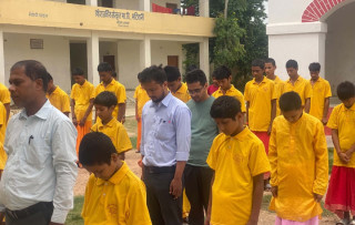 विपत्तिमा परी अनाथ भएकाहरुलाई राजकीय संस्कृत विद्यालयले सम्पूर्ण शैक्षिक दायित्व ग्रहण गर्ने
